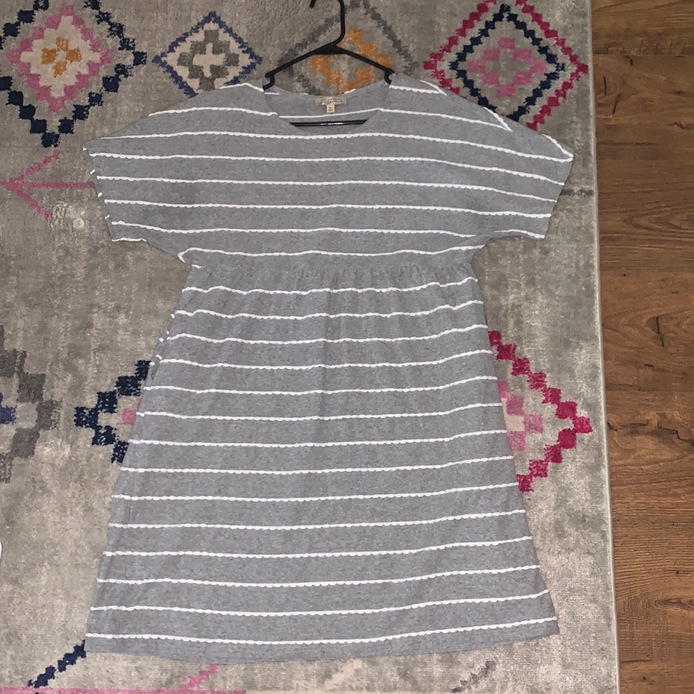 Grey and white scallop stripe sundress. Medium